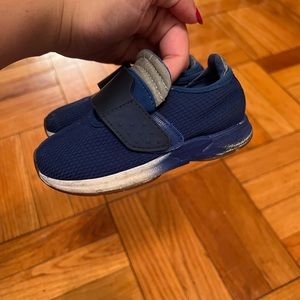 Zara boys sneakers size 6 eu 22